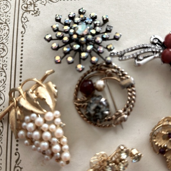 Vintage Brooch bundle - Picture 5 of 7